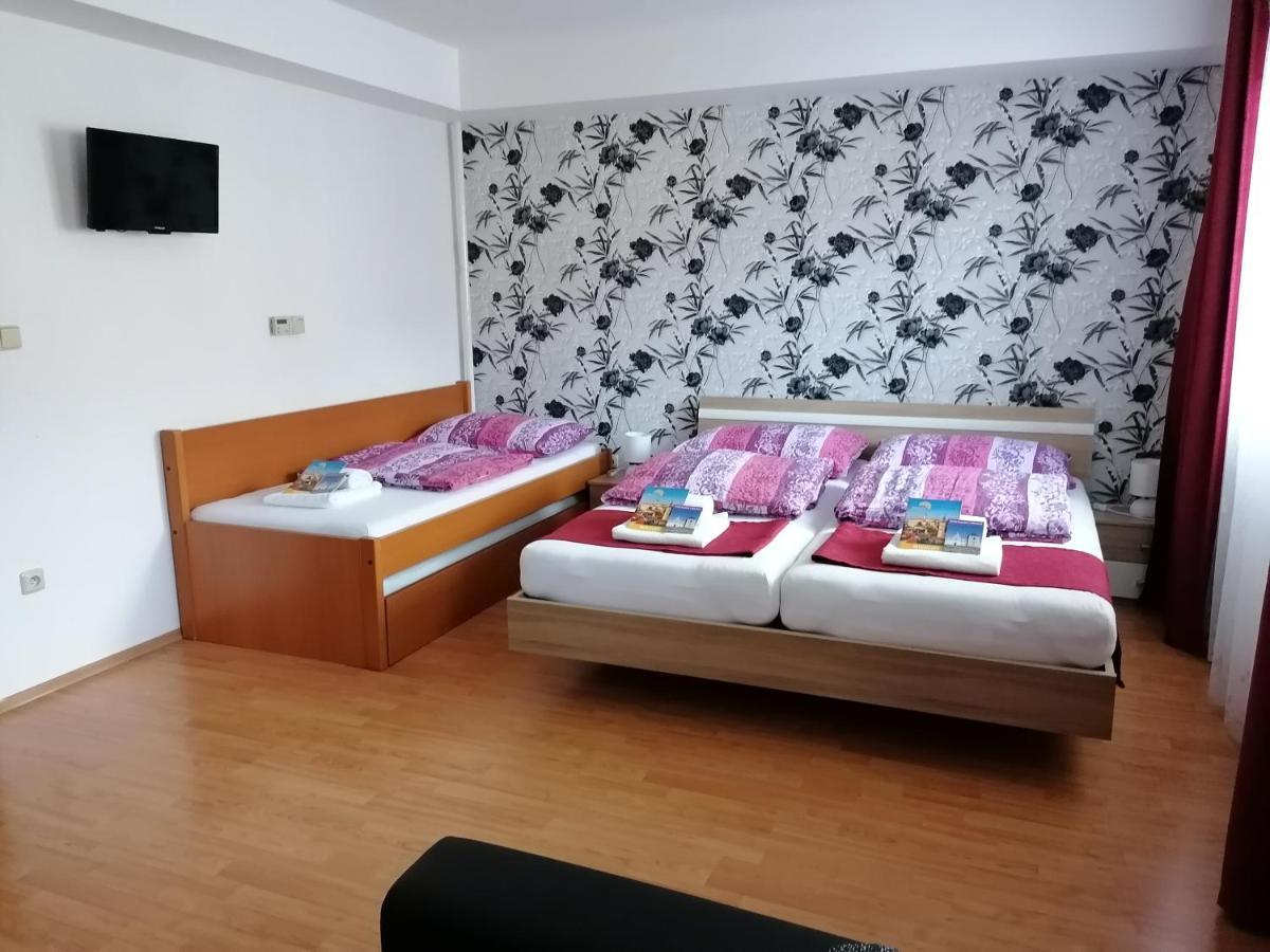Ubytovani Na Spaciru Mikulov Zewnętrze zdjęcie